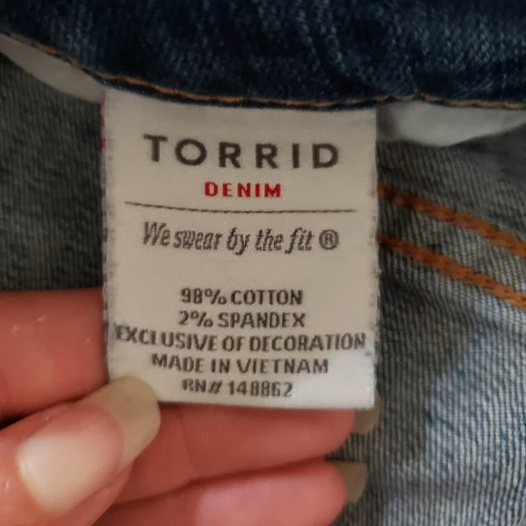 Torrid distressed size 18 - Picture 9 of 9